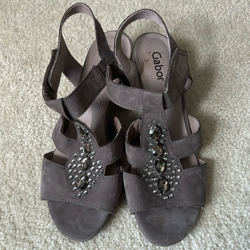 Gabor Sandals with Crystals Embellished Size 9 EUC
